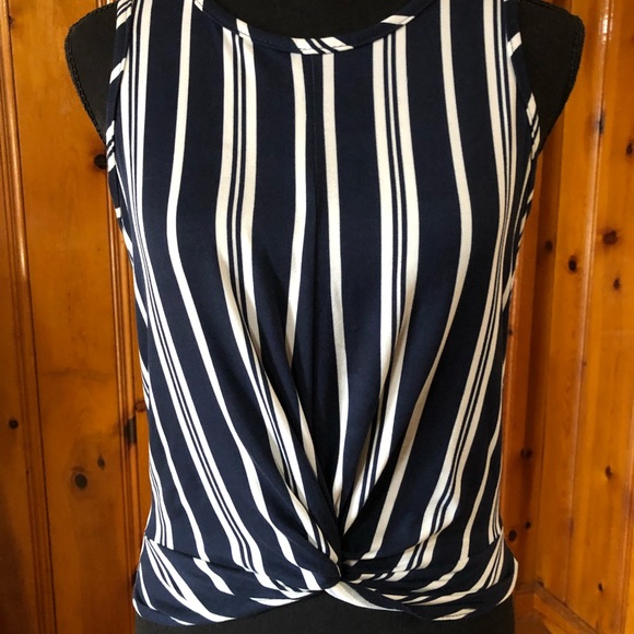 ❤️First Love tank top - Picture 2 of 8